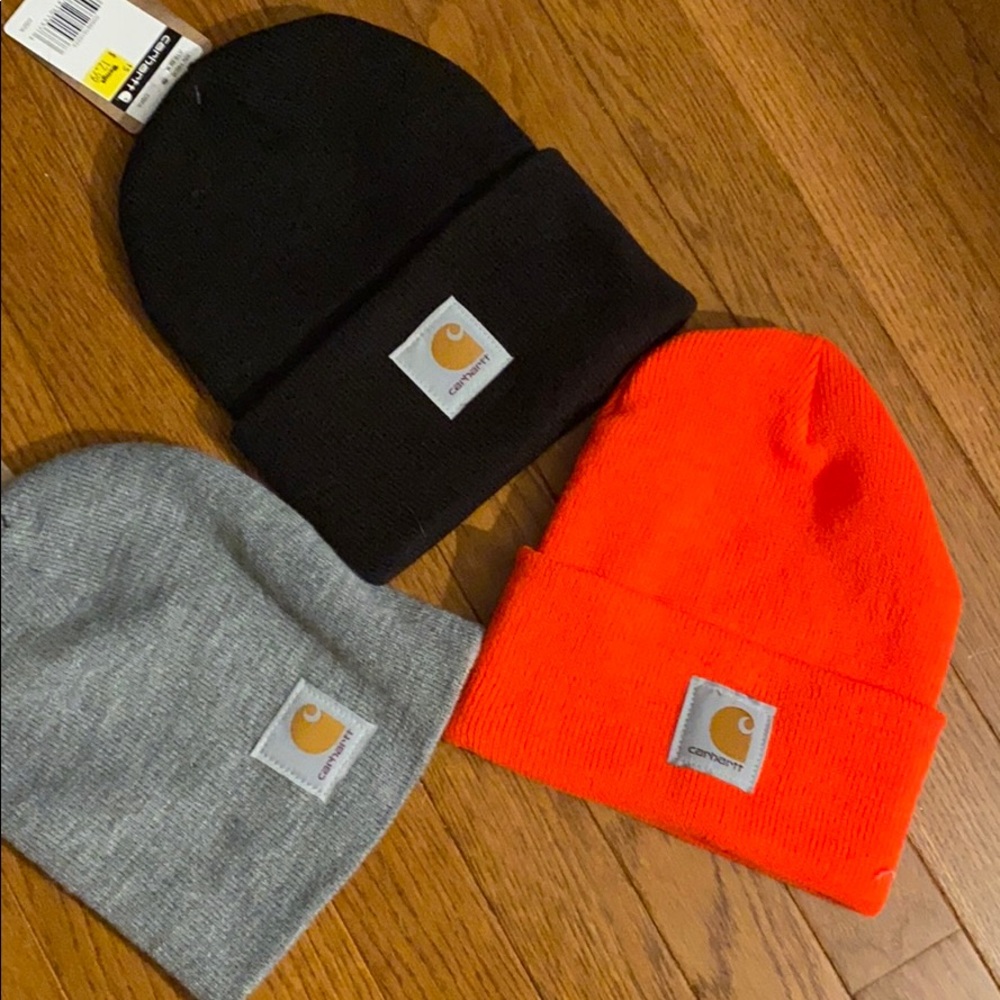 Set of 3 Carharrt beanie hats